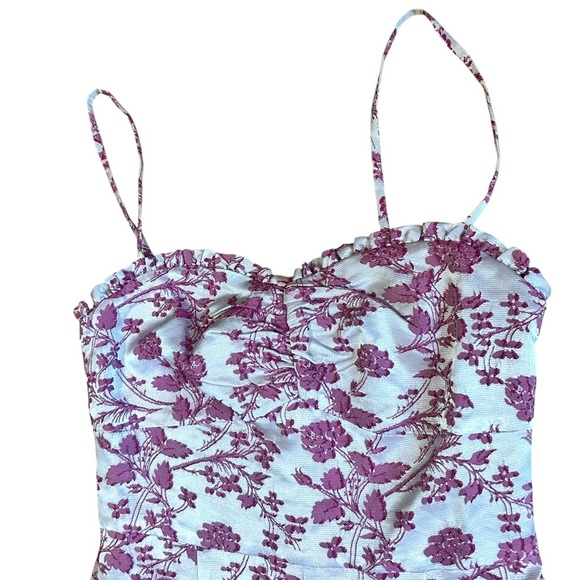 Likely Highland Short Romper Pink White Textured Floral Adjustable Straps Size 4 - Picture 3 of 11